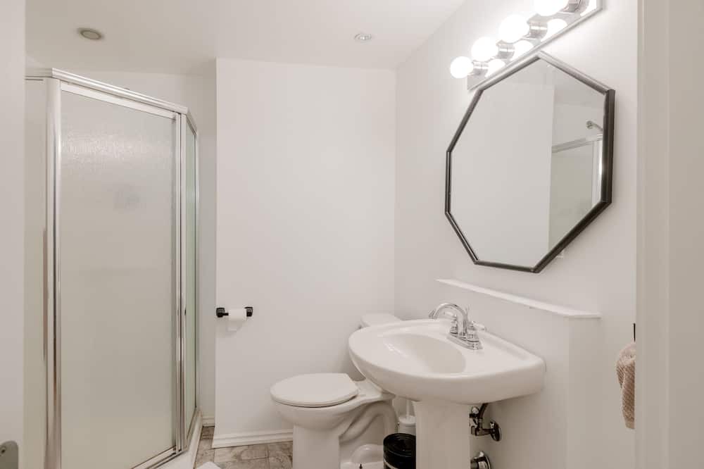 Photo of Bathroom in Jasper Place