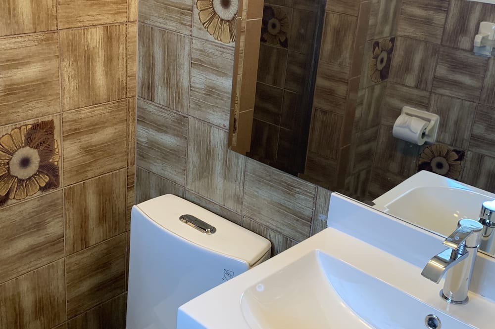 Photo of Bathroom in Rathwood