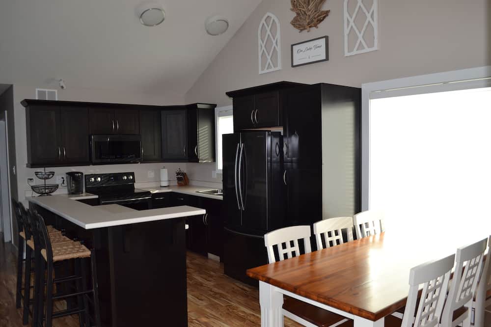 Photo of Kitchen in Rochon Sands