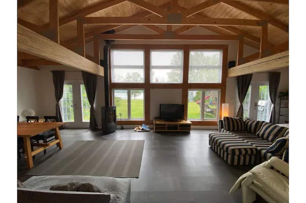 Photo of Livingroom in L'Ange-Gardien