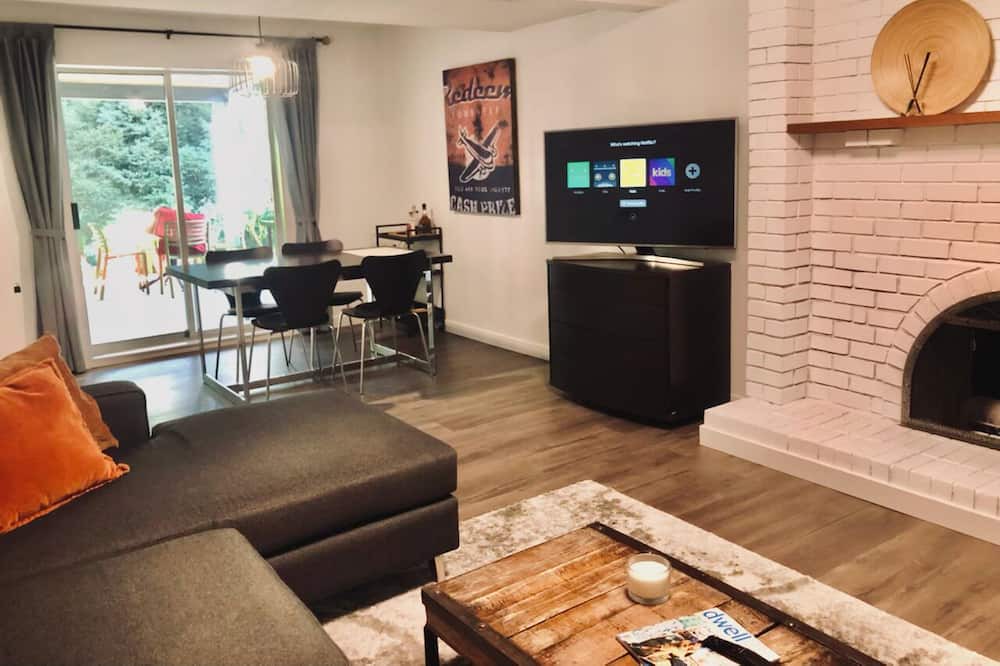 Photo of Livingroom in Coquitlam