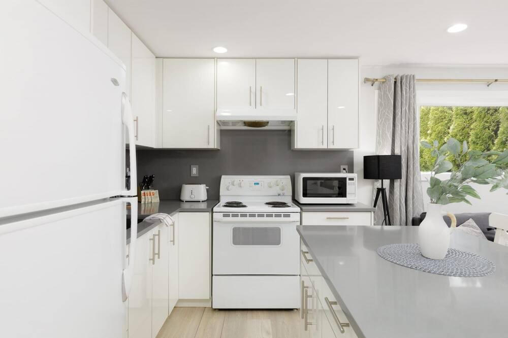 Photo of Bedroom in District of North Vancouver