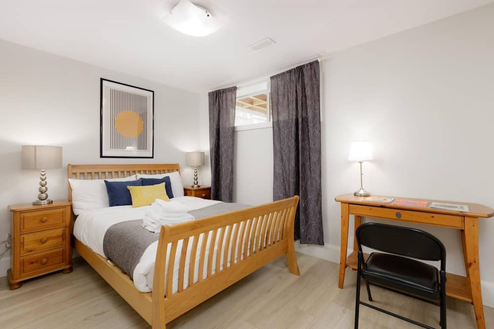 Photo of Bedroom in District of North Vancouver