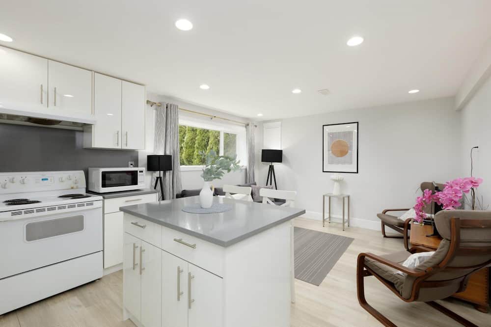 Photo of Bedroom in District of North Vancouver