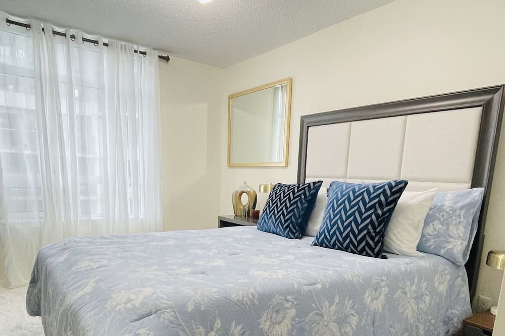 Photo of Bedroom in Wallace Emerson