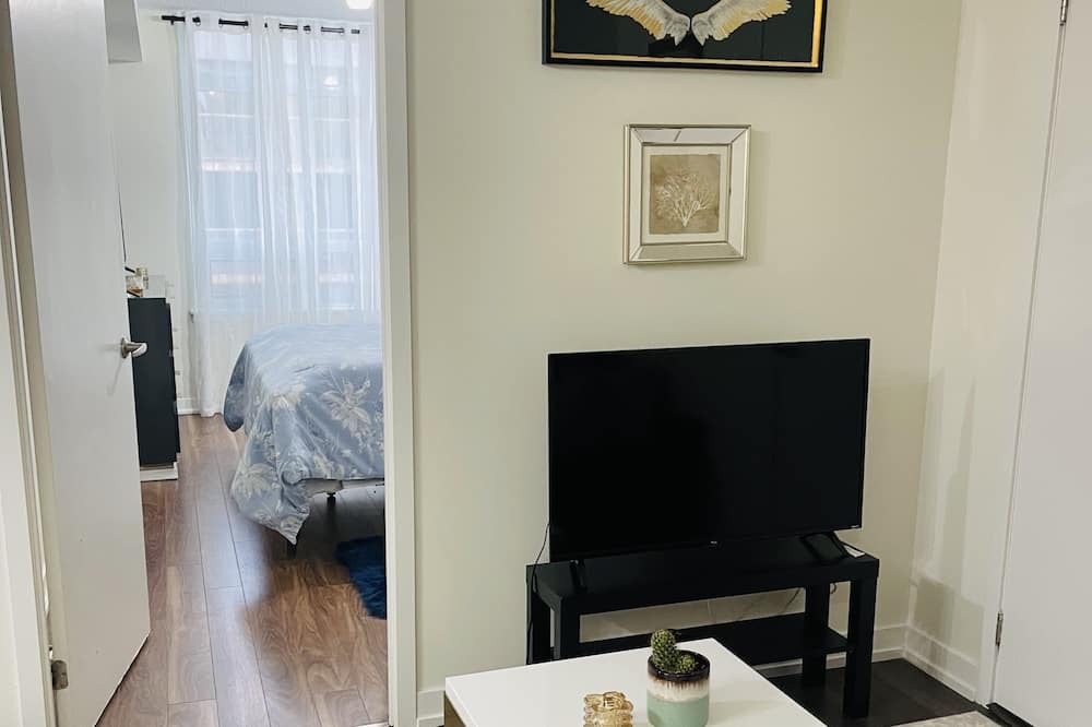 Photo of Livingroom in Wallace Emerson