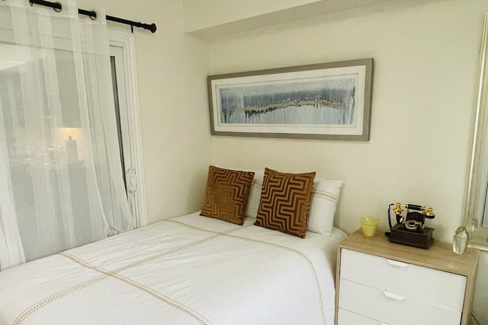 Photo of Bedroom in Wallace Emerson