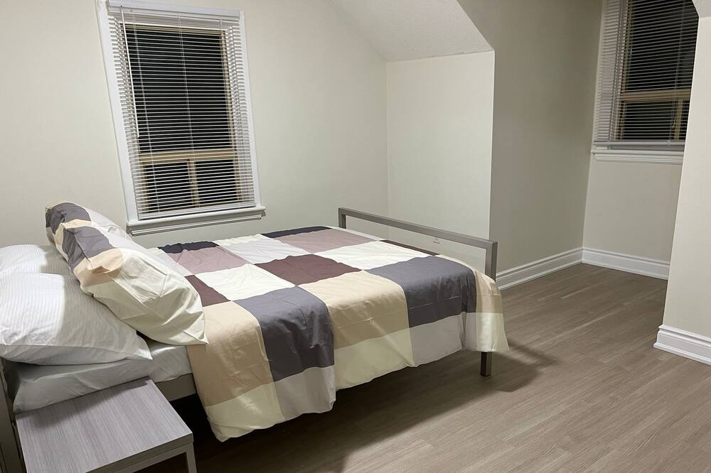 Photo of Bedroom in Hamilton