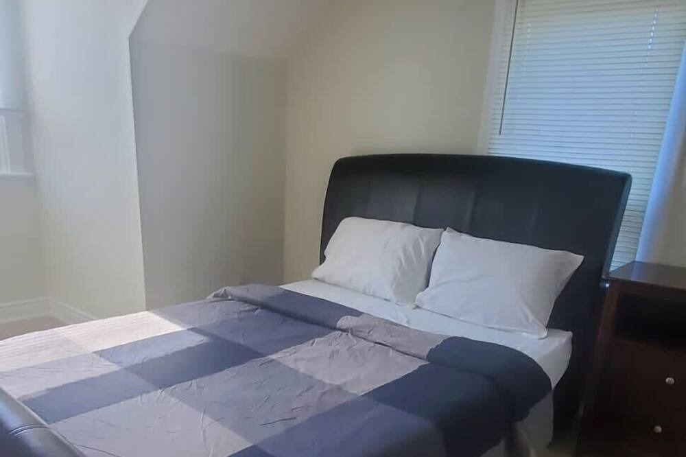 Photo of Bedroom in Hamilton
