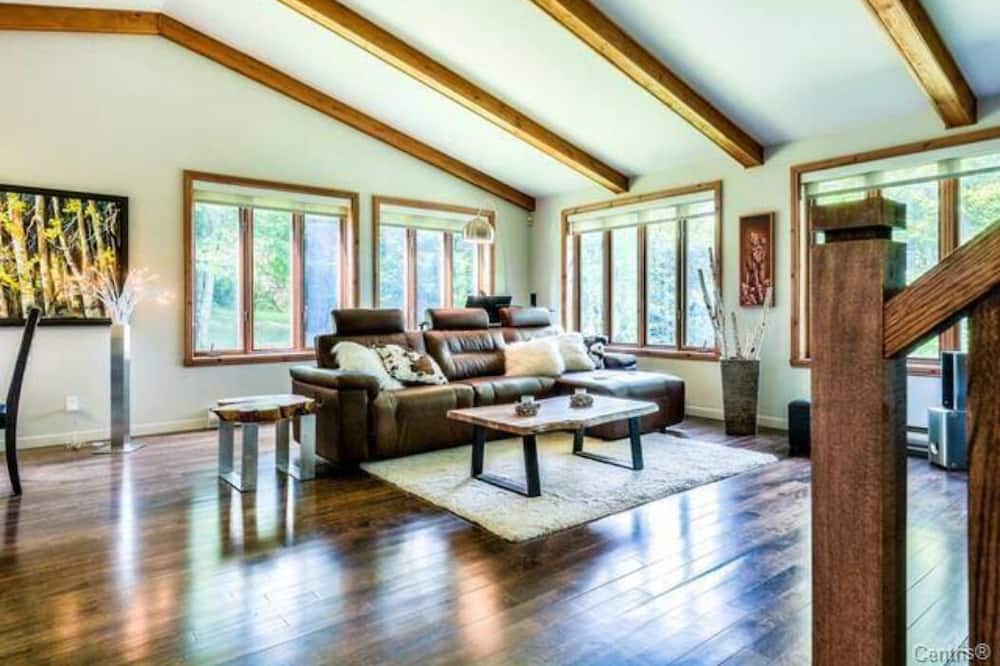 Photo of Livingroom in Piedmont