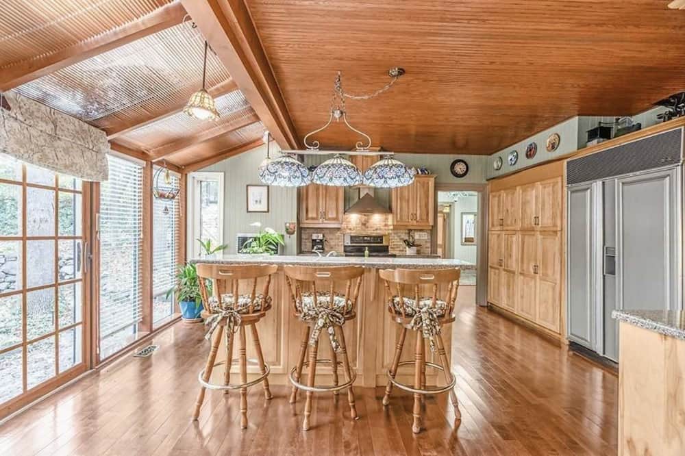 Photo of Kitchen in Orillia