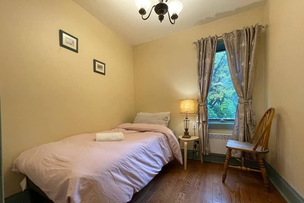 Photo of Bedroom in Orillia
