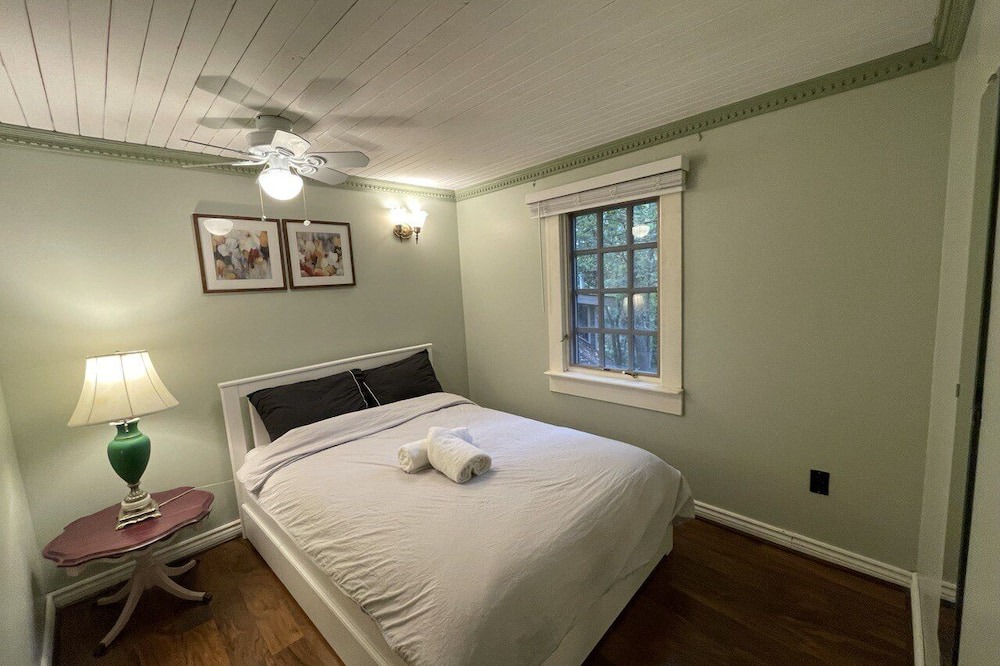 Photo of Bedroom in Orillia