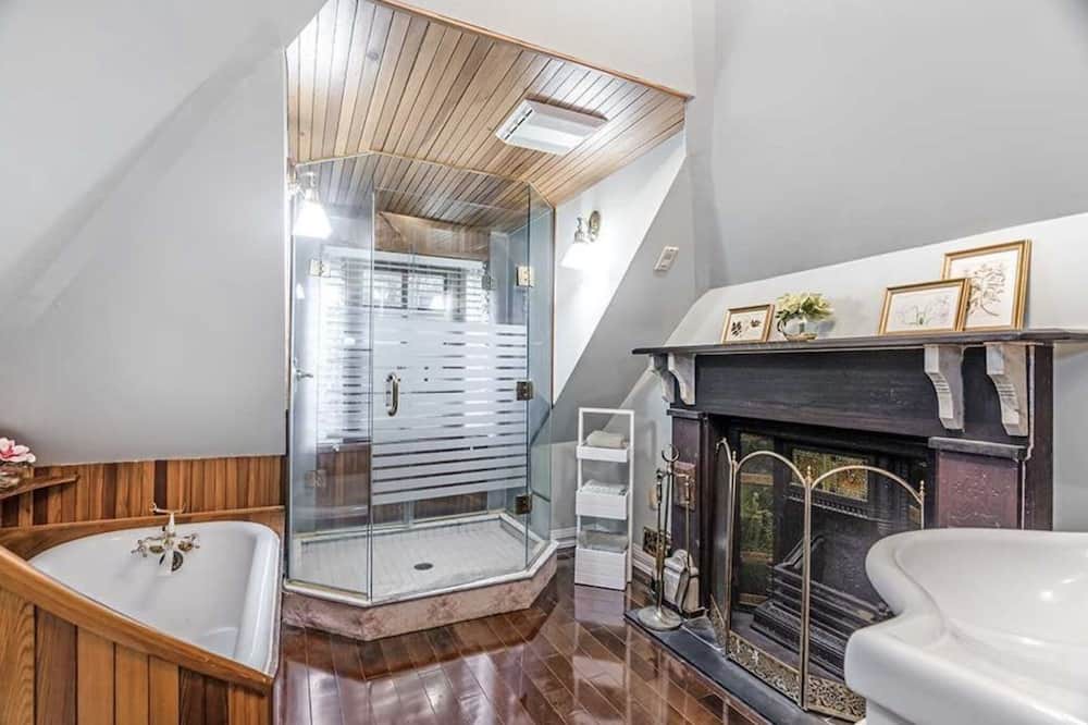 Photo of Bathroom in Orillia