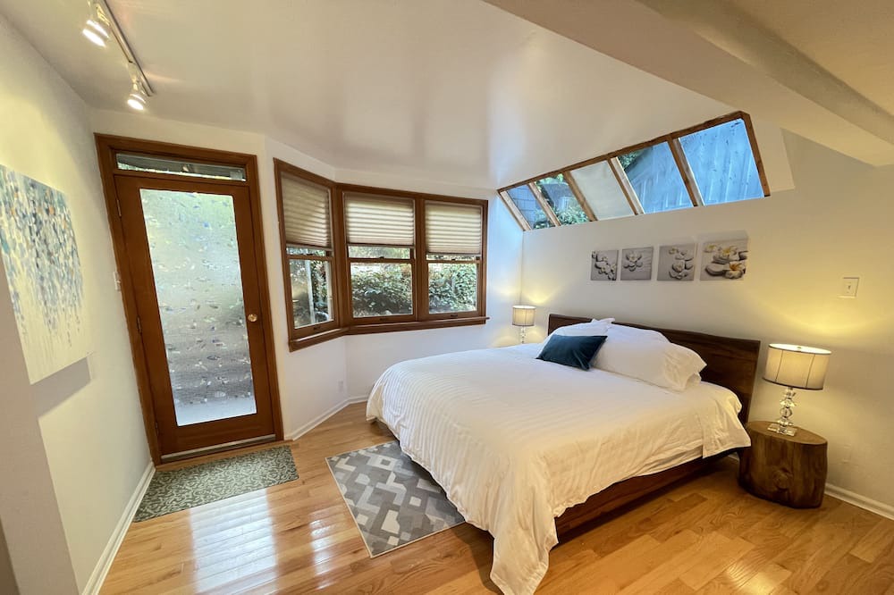 Photo of Bedroom in West Vancouver