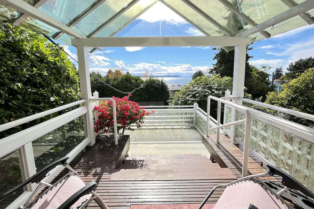 Photo of Outdoor in West Vancouver