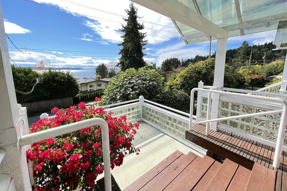 Photo of Outdoor in West Vancouver