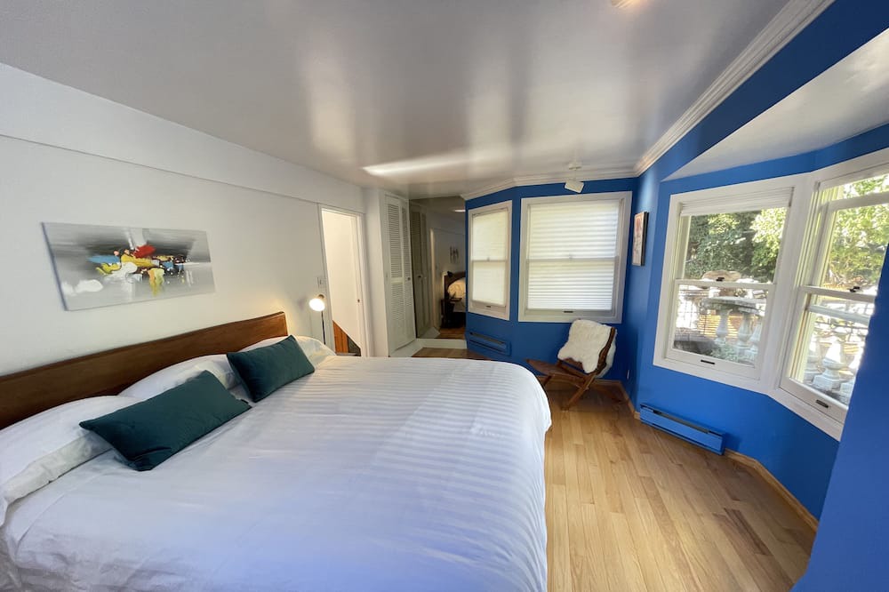 Photo of Bedroom in West Vancouver