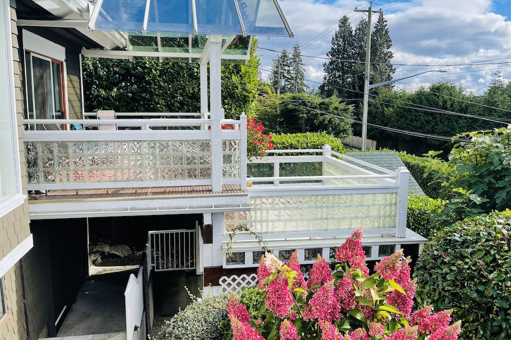 Photo of Outdoor in West Vancouver