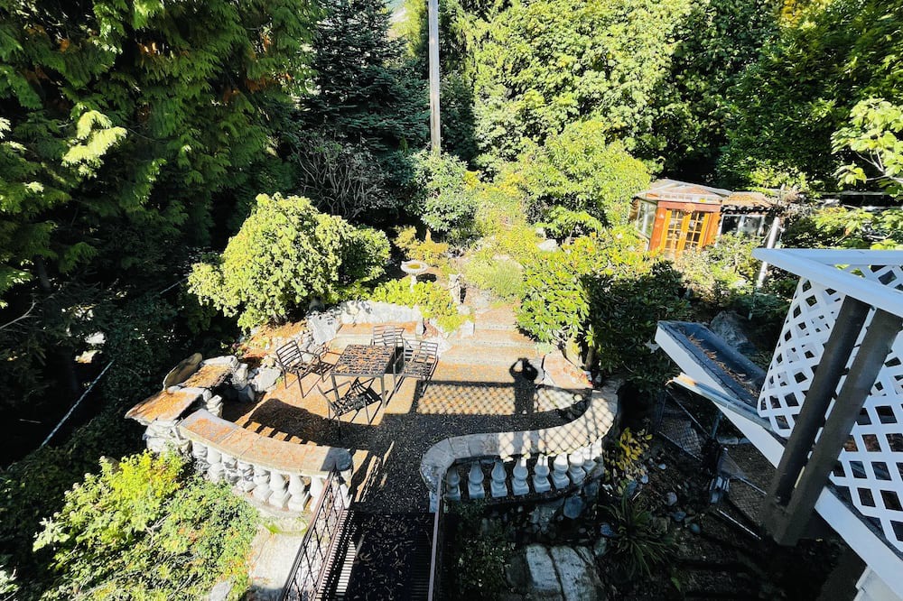 Photo of Outdoor in West Vancouver