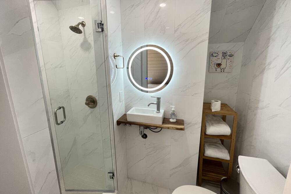 Photo of Bathroom in West Vancouver