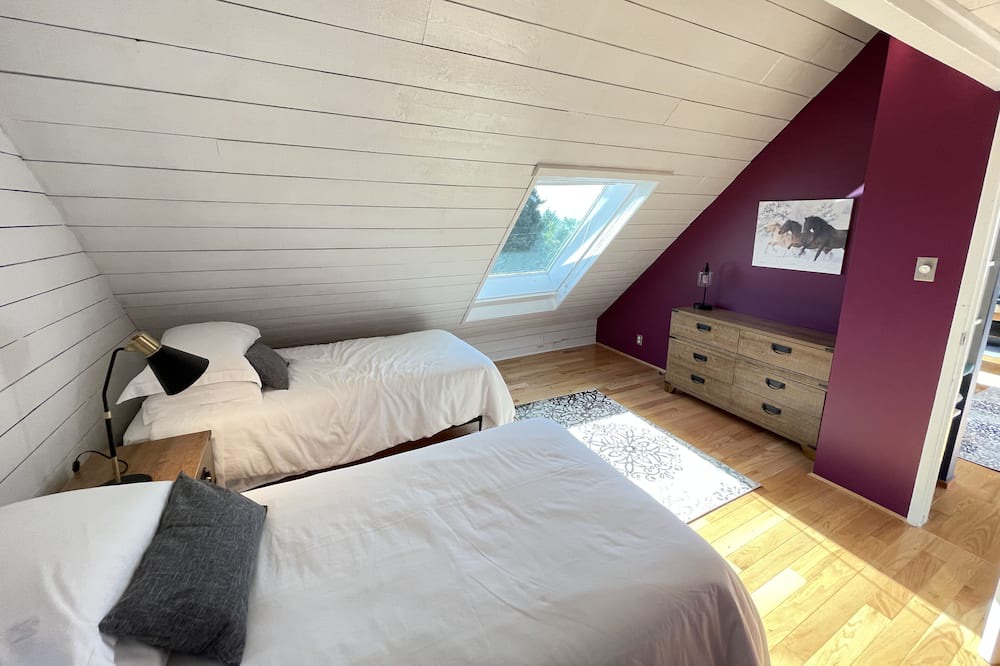 Photo of Bedroom in West Vancouver