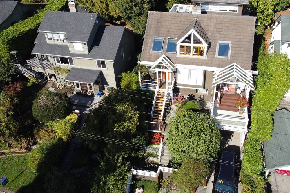 Photo of Outdoor in West Vancouver