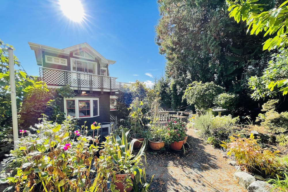 Photo of Outdoor in West Vancouver