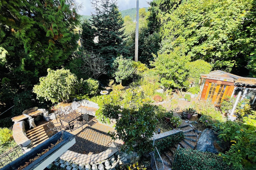 Photo of Outdoor in West Vancouver