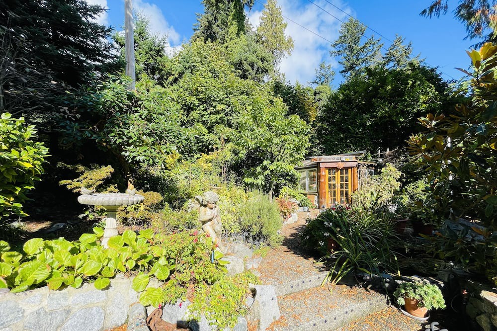 Photo of Outdoor in West Vancouver