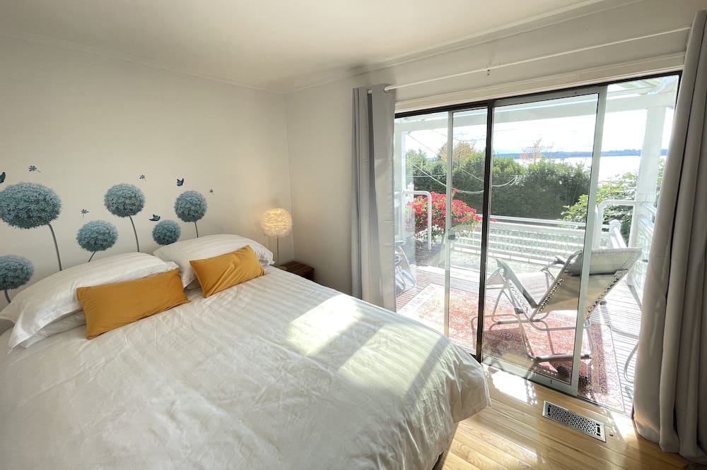 Photo of Bedroom in West Vancouver