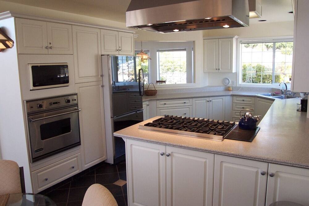 Photo of Kitchen in Otter Point