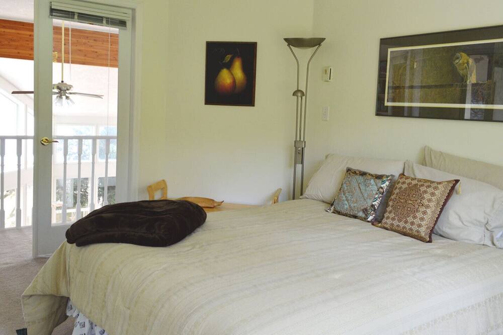 Photo of Bedroom in Otter Point