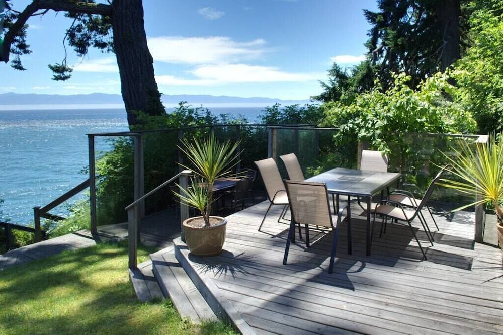 Photo of Patio Balcony in Otter Point