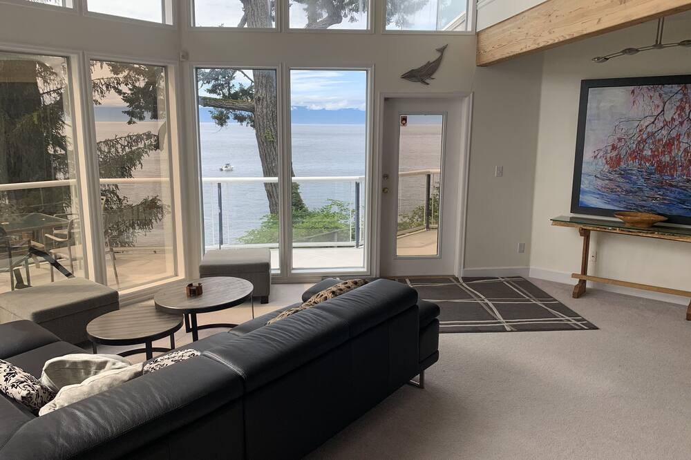 Photo of Livingroom in Otter Point