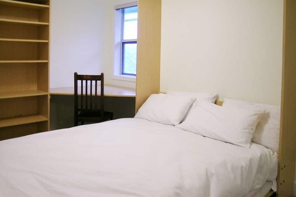 Photo of Bedroom in Otter Point