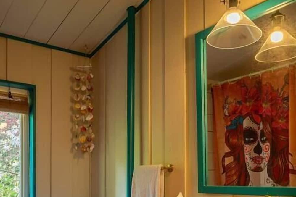 Photo of Bathroom in Sechelt