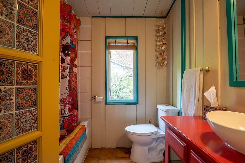 Photo of Bathroom in Sechelt