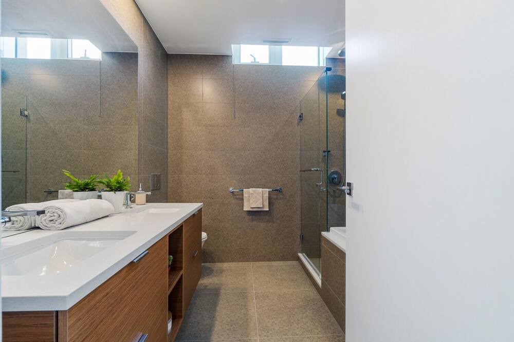 Photo of Bathroom in Horseshoe Bay