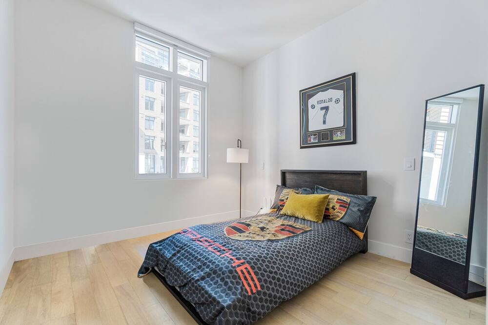 Photo of Bedroom in Horseshoe Bay