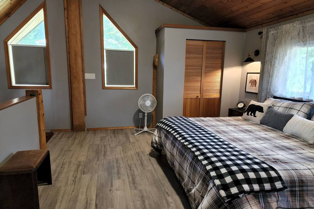 Photo of Bedroom in Blind Bay