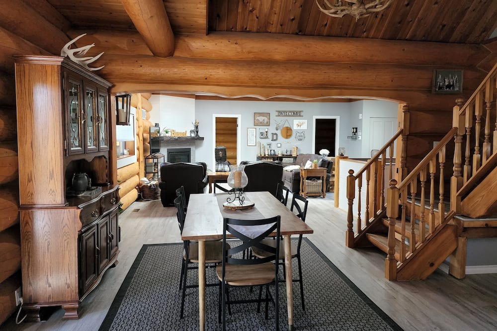 Photo of Livingroom in Blind Bay