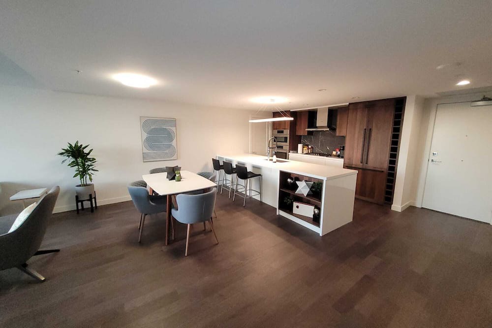 Photo of Livingroom in South Surrey