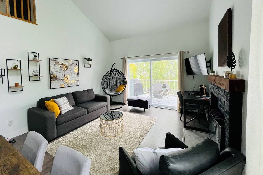 Photo of Livingroom in Magog