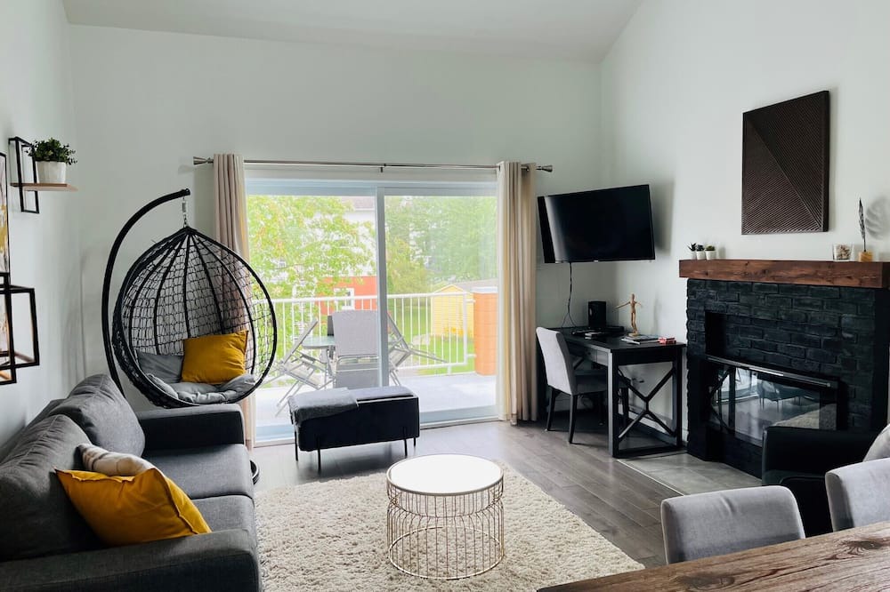 Photo of Livingroom in Magog