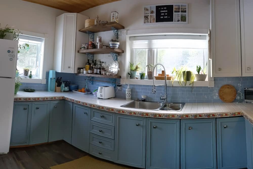 Photo of Kitchen in Sainte-Anne-des-Monts