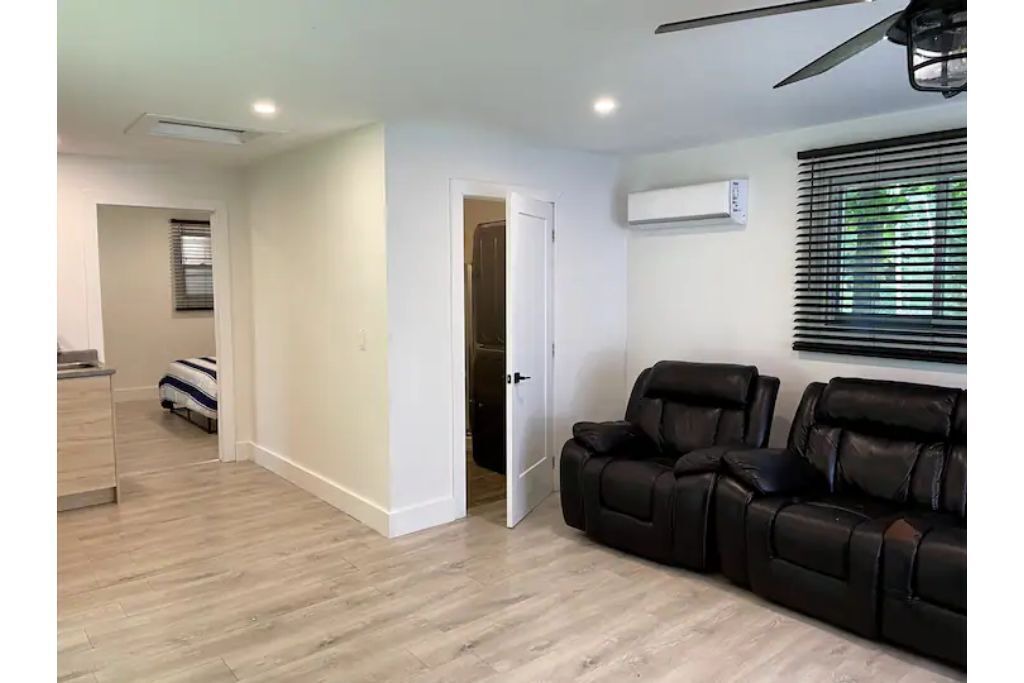 Photo of Livingroom in Alcona