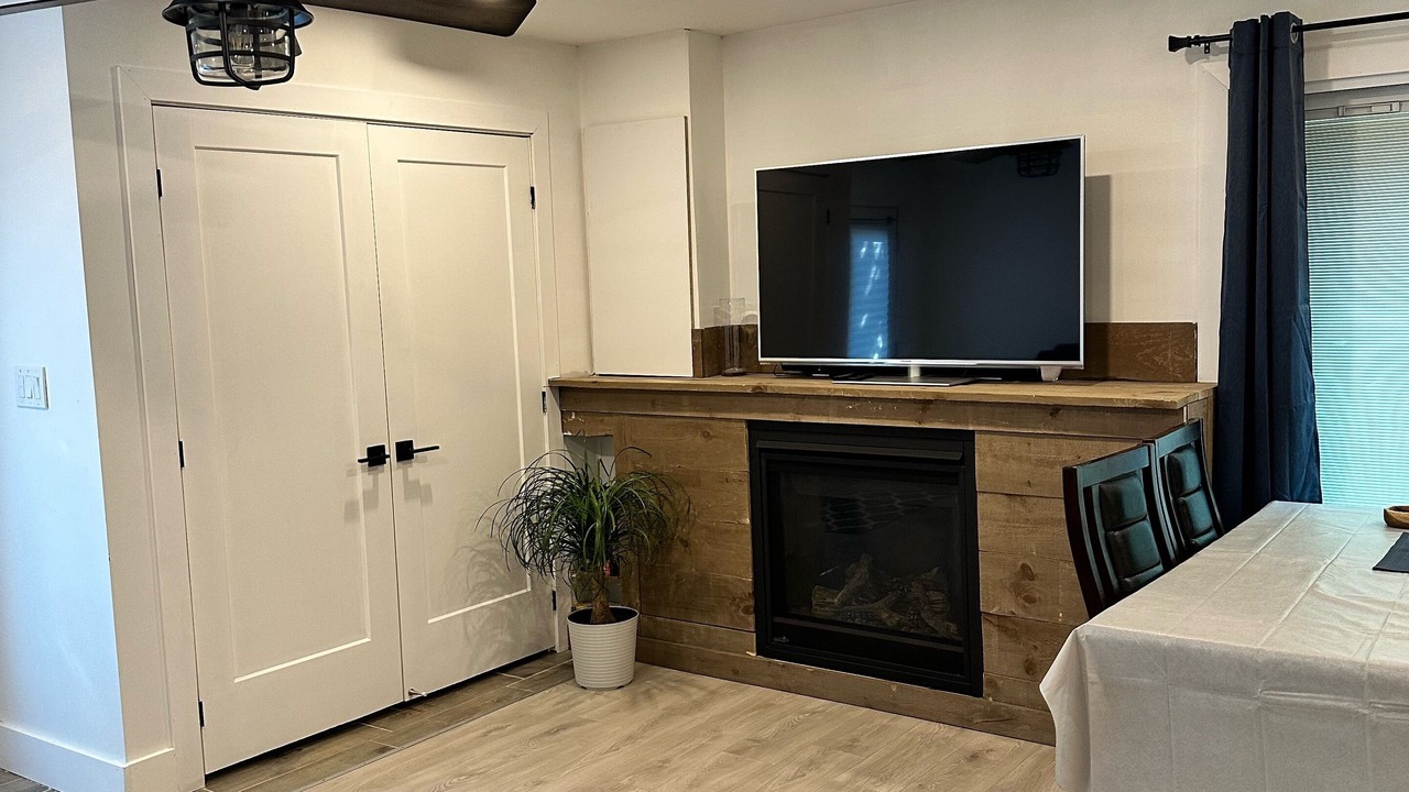 Photo of Livingroom in Alcona