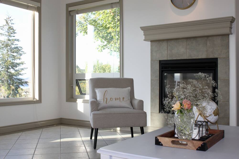 Photo of Livingroom in Southwest Mission