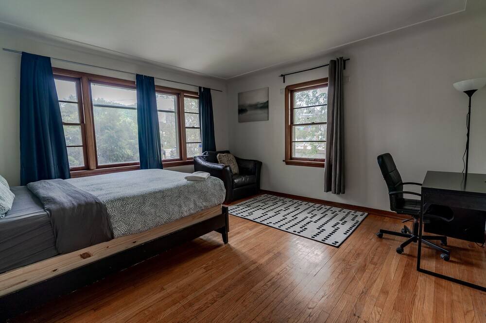 Photo of Bedroom in Whyte ave